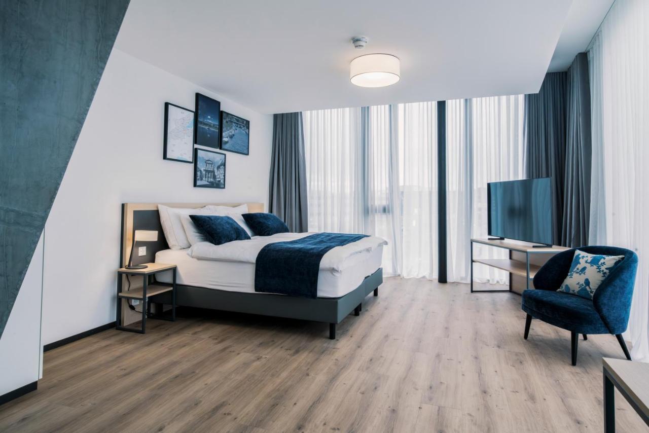 Yparc Hotel Ивердон ле Бен Екстериор снимка