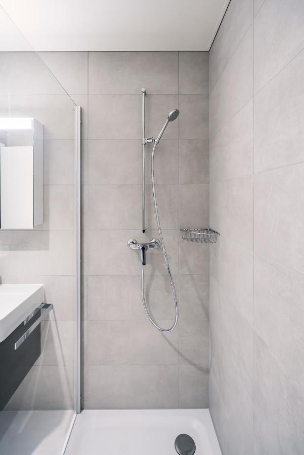 Yparc Hotel Ивердон ле Бен Екстериор снимка