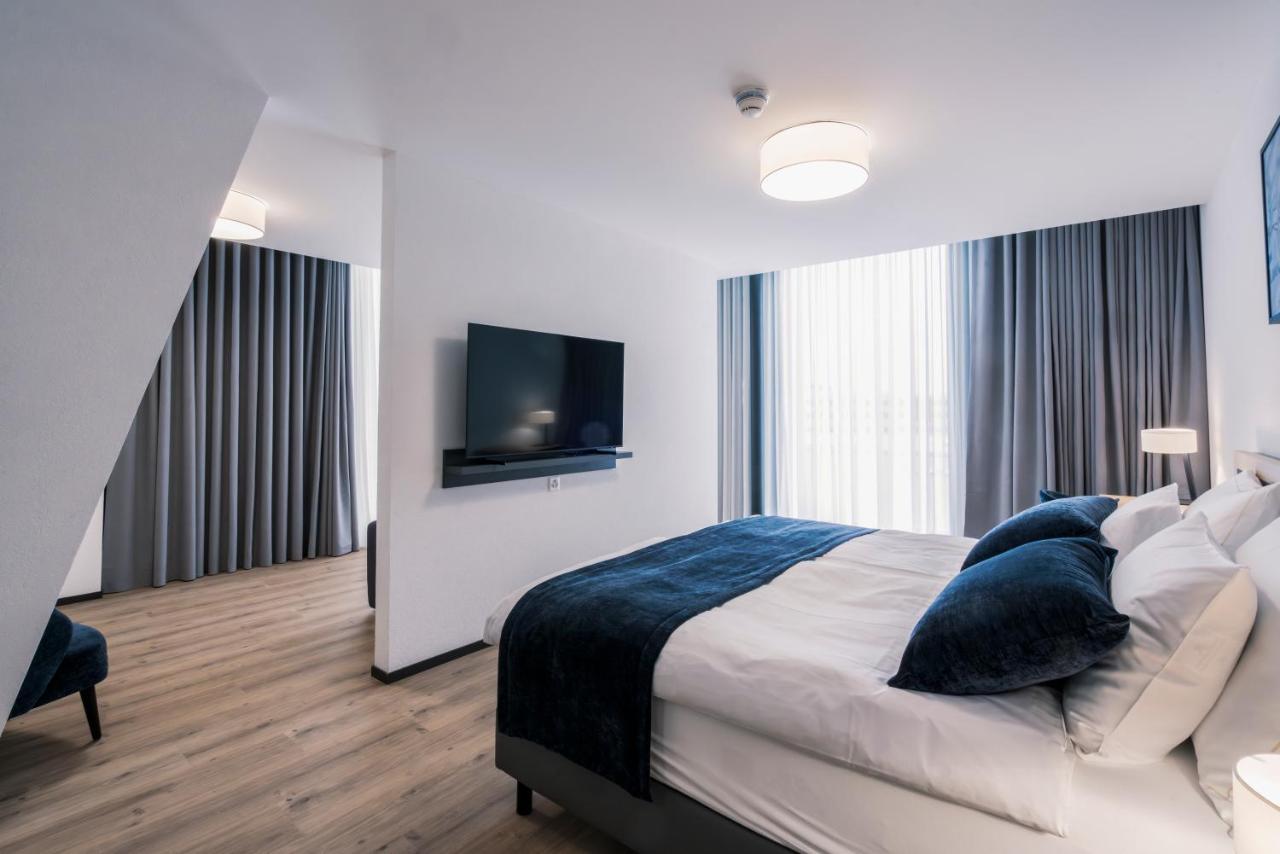 Yparc Hotel Ивердон ле Бен Екстериор снимка