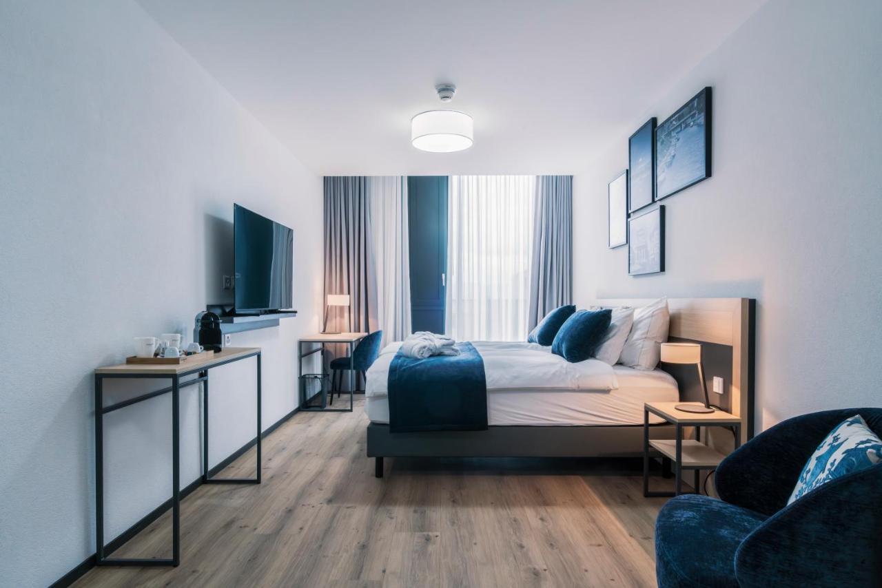 Yparc Hotel Ивердон ле Бен Екстериор снимка