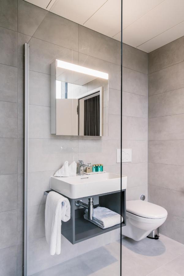 Yparc Hotel Ивердон ле Бен Екстериор снимка