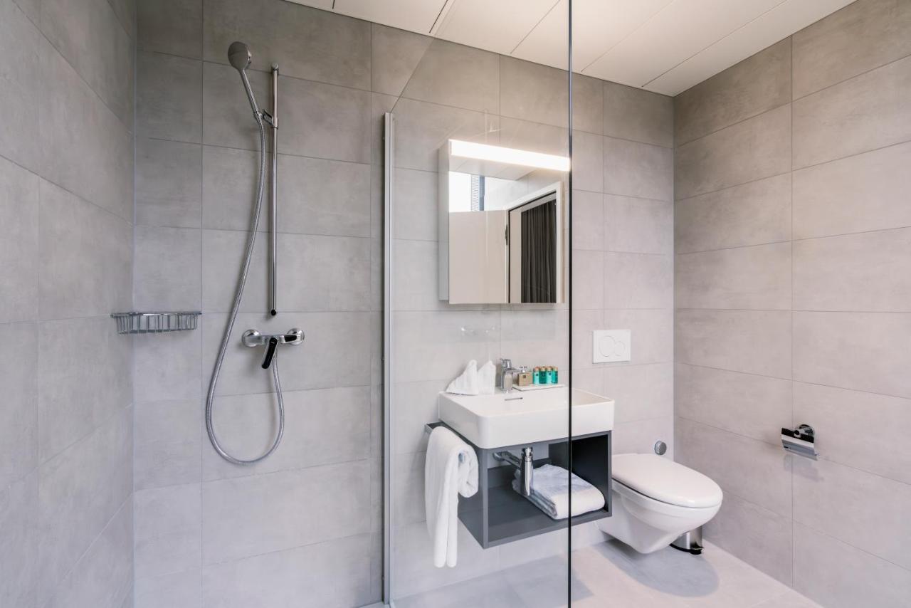 Yparc Hotel Ивердон ле Бен Екстериор снимка
