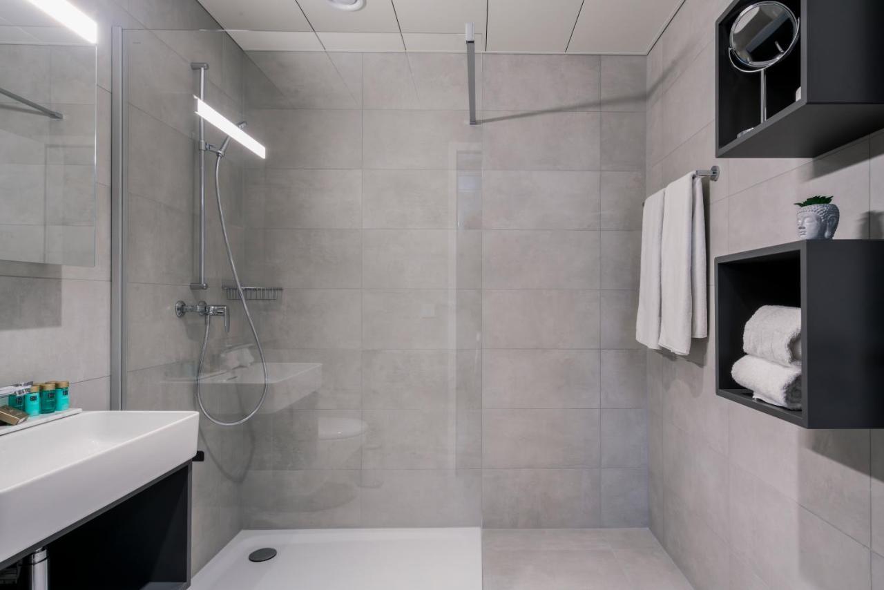 Yparc Hotel Ивердон ле Бен Екстериор снимка