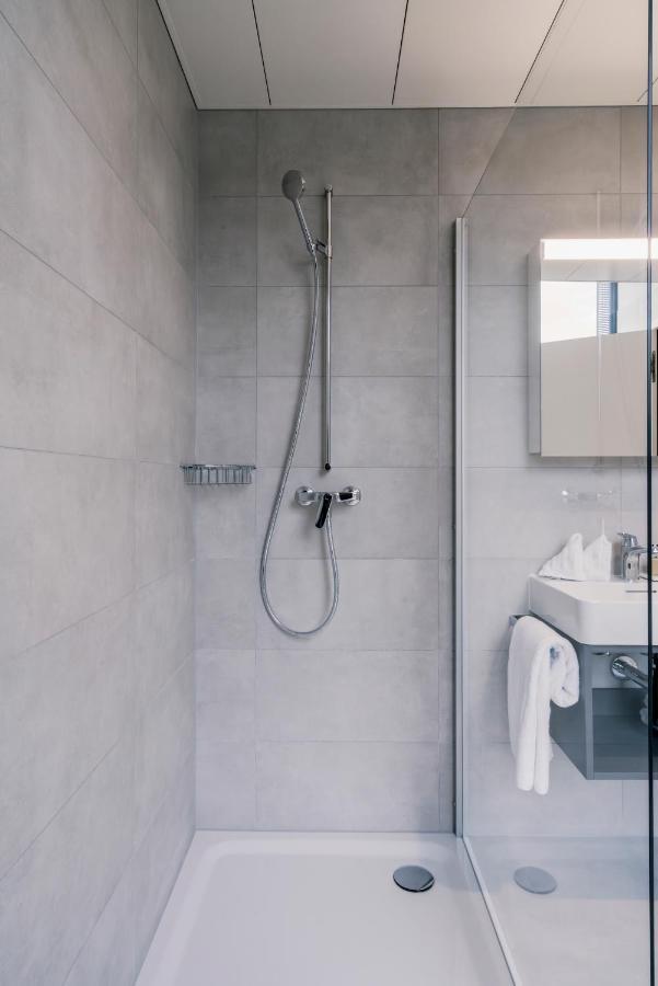 Yparc Hotel Ивердон ле Бен Екстериор снимка