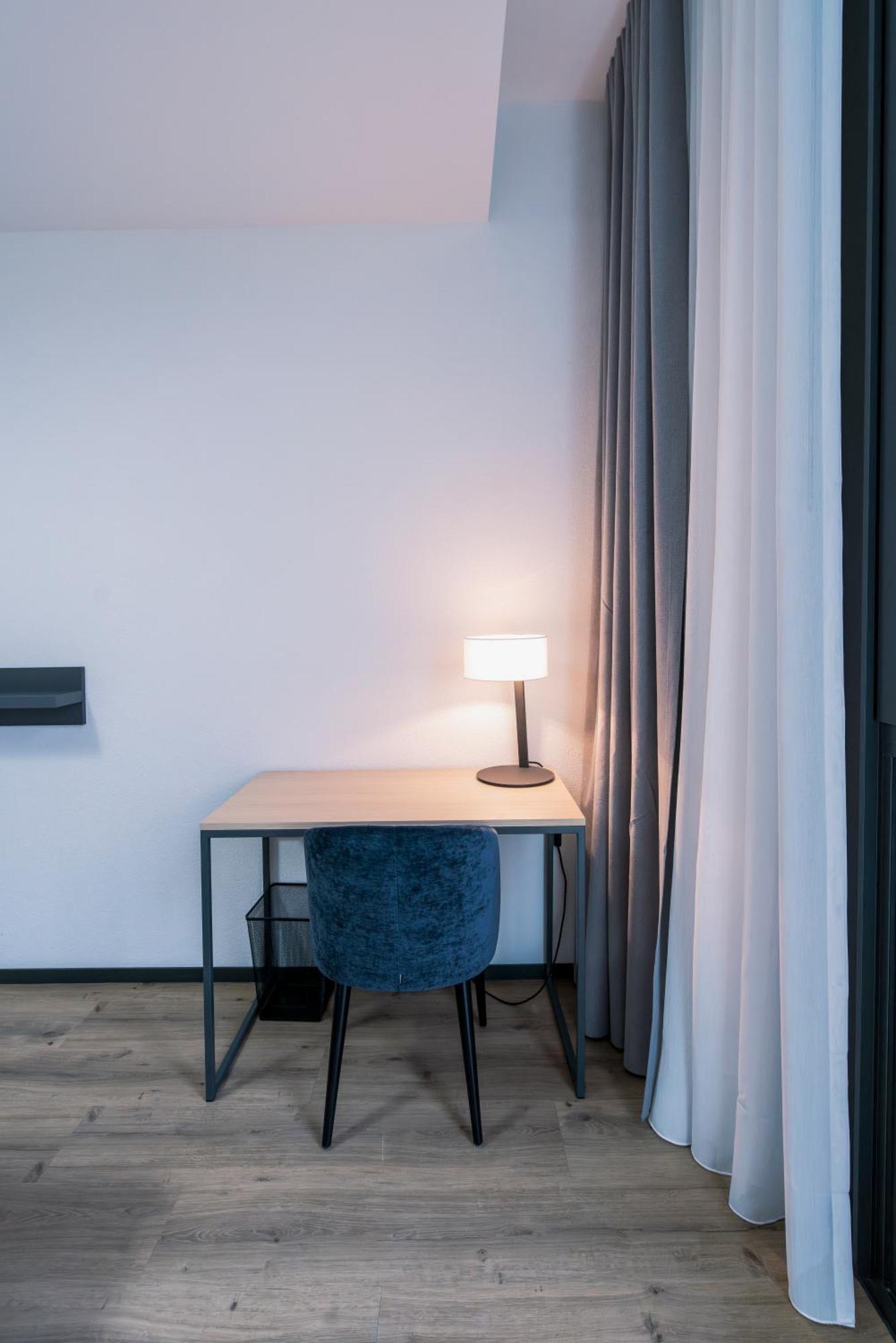 Yparc Hotel Ивердон ле Бен Екстериор снимка
